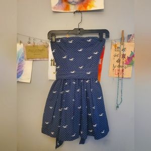 Hollister, strapless sundress/party dress. Navy Blue sz XS. Separate cloth belt